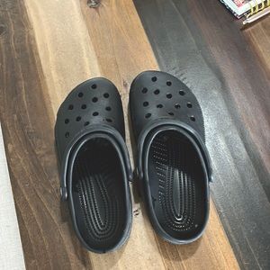 crocs